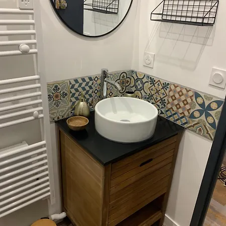 Avec Grande Terrasse شقة